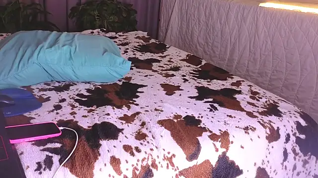 missnew2 online show from 11.08.25