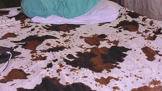 missnew2 online show from 11.14.25