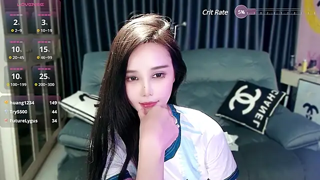 Snapshot of Annibaby8 chatting on 03.06.25 Annibaby8 online show from 03.06.25