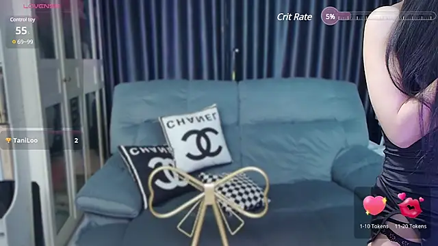 Snapshot of Annibaby8 chatting on 03.19.25 Annibaby8 online show from 03.19.25