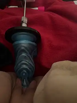 luisa1 online show from 10.26.25