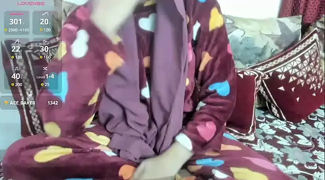 Snapshot of Reika_01 chatting on 12.08.24 Reika 01 online show from 12.08.24