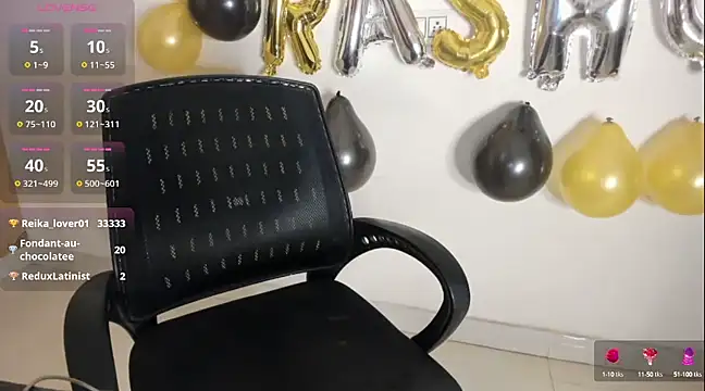 Snapshot of Reika_01 chatting on 12.22.24 Reika 01 online show from 12.22.24