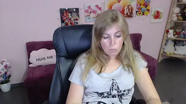 Snapshot of Hot_Milady chatting on 07.02.26 Hot Milady online show from 07.02.26