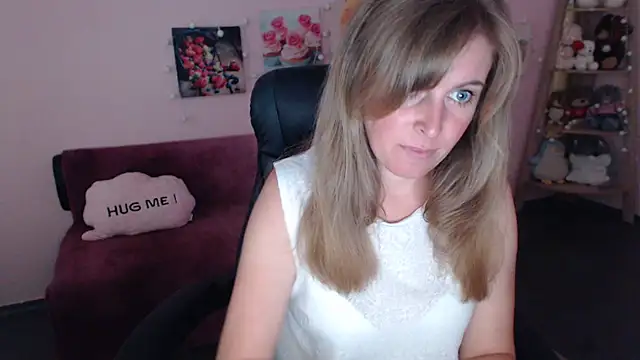 Snapshot of Hot_Milady chatting on 07.27.26 Hot Milady online show from 07.27.26