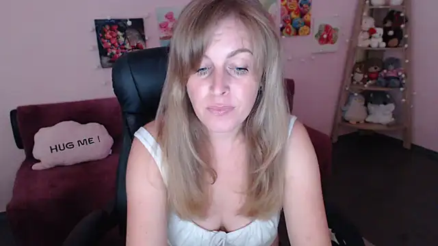 Snapshot of Hot_Milady chatting on 07.30.26 Hot Milady online show from 07.30.26