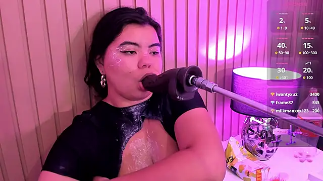 klhoe boobs online show from 02.27.26