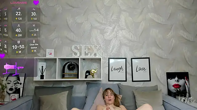 Snapshot of KattyPeachX chatting on 03.11.25 KattyPeachX online show from 03.11.25