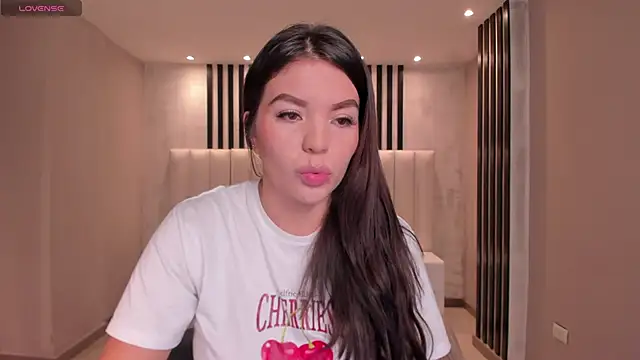 ValeriaRoldanX online show from 01.11.26