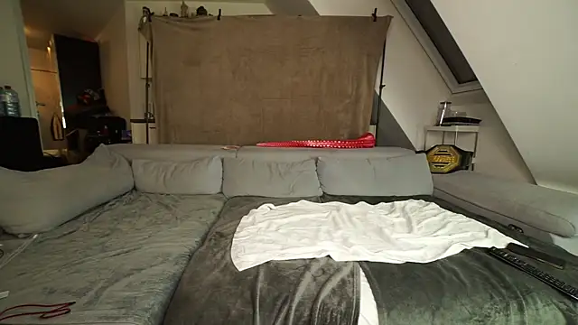 MacTroy online show from 12.10.24