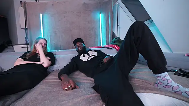 MacTroy online show from 12.26.24