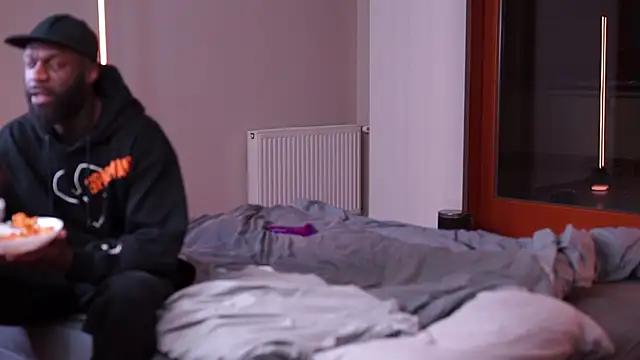 MacTroy online show from 01.15.25