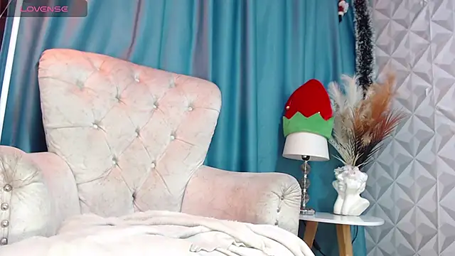 Snapshot of salome_Queenx chatting on 12.29.24 salome Queenx online show from 12.29.24