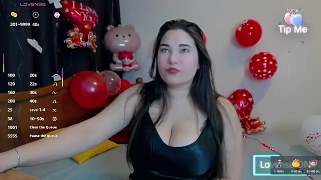 Snapshot of Lillianhot68 chatting on 02.15.25 Lillianhot68 online show from 02.15.25