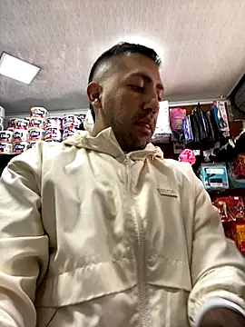 JuanZapata33 online show from 10.12.25