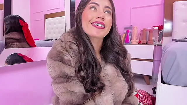 alysonJackson online show from 12.04.25