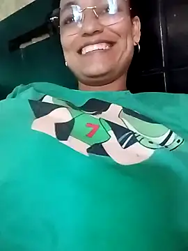 Snapshot of luna_hell chatting on 11.11.25 luna hell online show from 11.11.25