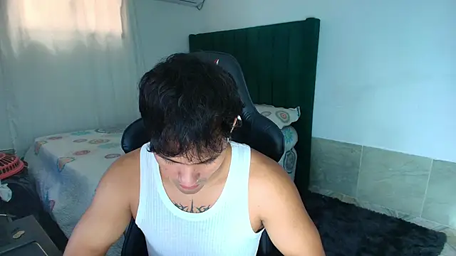 Snapshot of man_dur07 chatting on 04.23.26 man dur07 online show from 04.23.26