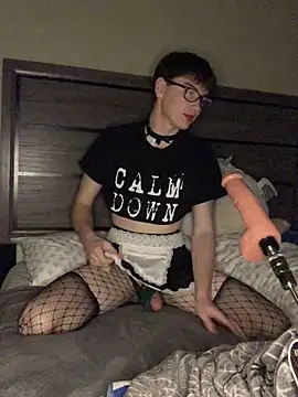 YourFavTwinkie online show from 12.23.24