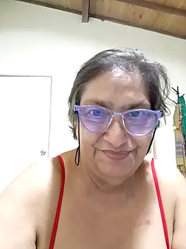 Snapshot of florecita69 chatting on 10.16.25 florecita69 online show from 10.16.25