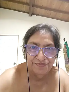 Snapshot of florecita69 chatting on 10.16.25 florecita69 online show from 10.16.25