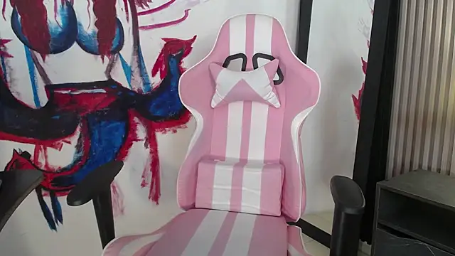 kittyhouse hs online show from 06.11.26