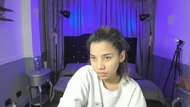 Mayaa ross online show from 09.14.25