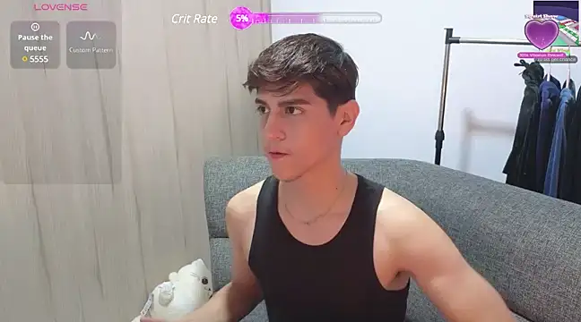 zackary 0 online show from 12.04.24