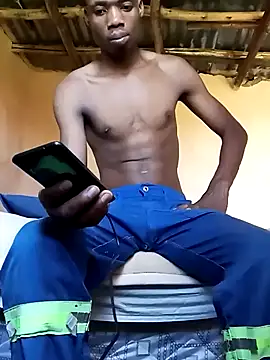 Snapshot of BIGBLACKCOOCK24- chatting on 03.07.25 BIGBLACKCOOCK24- online show from 03.07.25