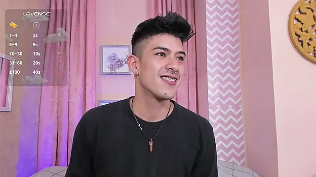 Snapshot of Ryan_Clark_ chatting on 12.05.24 Ryan Clark online show from 12.05.24