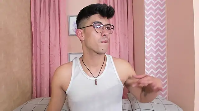 Snapshot of Ryan_Clark_ chatting on 12.18.24 Ryan Clark online show from 12.18.24