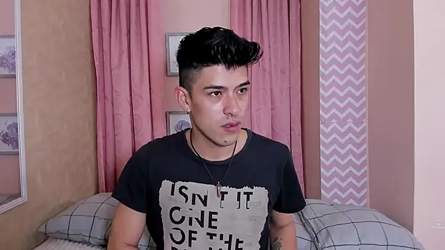 Snapshot of Ryan_Clark_ chatting on 12.20.24 Ryan Clark online show from 12.20.24