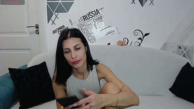 Snapshot of -jennyX0 chatting on 02.12.25 -jennyX0 online show from 02.12.25