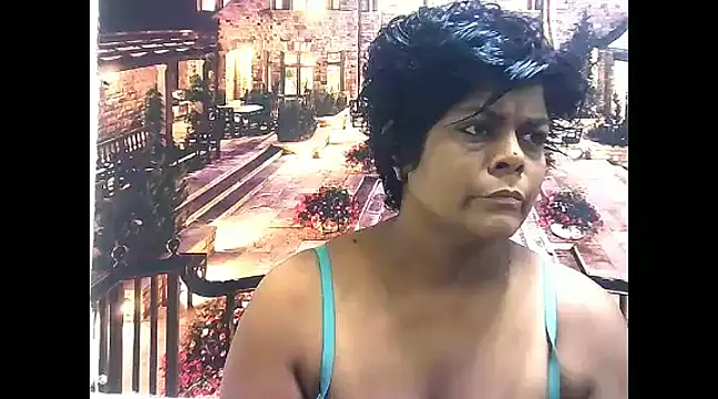 Snapshot of indianCherryPie chatting on 01.21.25 indianCherryPie online show from 01.21.25