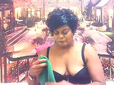 Snapshot of indianCherryPie chatting on 01.22.25 indianCherryPie online show from 01.22.25