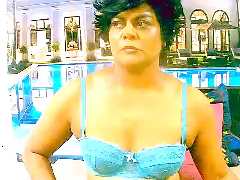 Snapshot of indianCherryPie chatting on 02.14.25 indianCherryPie online show from 02.14.25