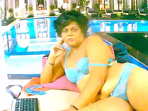 Snapshot of indianCherryPie chatting on 02.14.25 indianCherryPie online show from 02.14.25