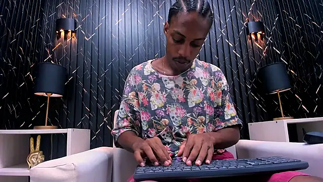 LarryCollin online show from 03.19.25