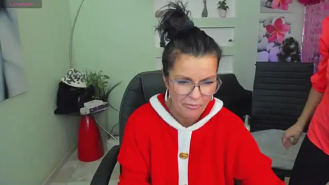 EricaAndPenelopa online show from 12.18.24