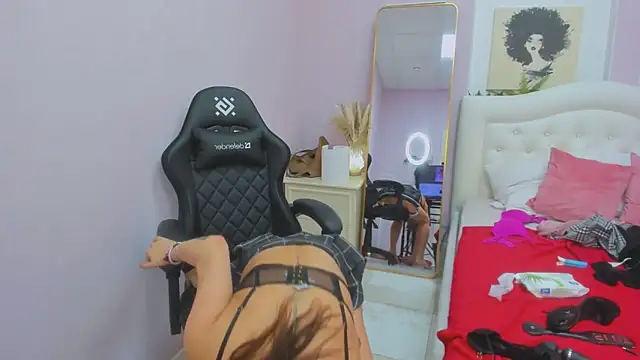 EricaAndPenelopa online show from 10.19.25