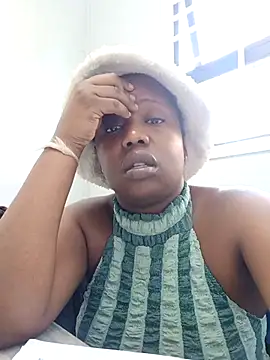 Snapshot of SWEETCLITYxxx chatting on 10.01.25 SWEETCLITYxxx online show from 10.01.25