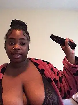 Snapshot of cocodreamxoxo chatting on 12.12.24 cocodreamxoxo online show from 12.12.24