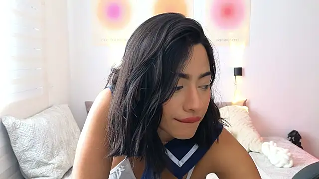 AlessaPears online show from 10.22.25