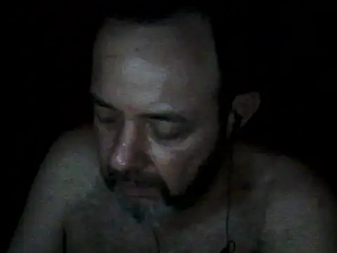 Snapshot of Leocesar37 chatting on 09.16.25 Leocesar37 online show from 09.16.25