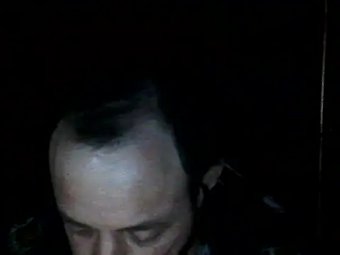 Snapshot of Leocesar37 chatting on 09.17.25 Leocesar37 online show from 09.17.25