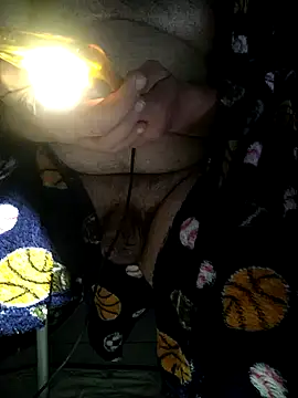 Snapshot of Leocesar37 chatting on 10.12.25 Leocesar37 online show from 10.12.25