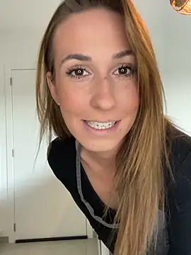 lola tentatiion online show from 02.17.25