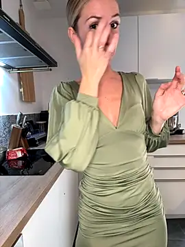 lola tentatiion online show from 09.26.25