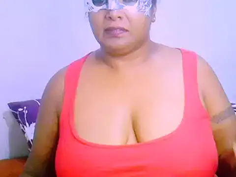 Snapshot of Mysterylady143 chatting on 01.01.25 Mysterylady143 online show from 01.01.25