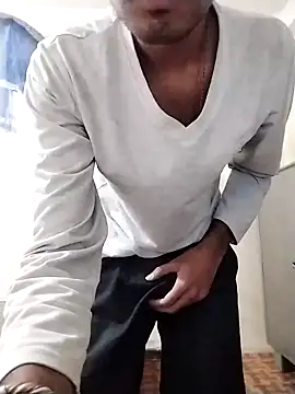 Snapshot of niranjan_07_ chatting on 01.07.25 niranjan 07  online show from 01.07.25